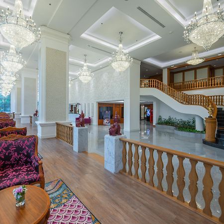 The Empress Premier Chiang Mai - Sha Extra Plus Zewnętrze zdjęcie Lobby