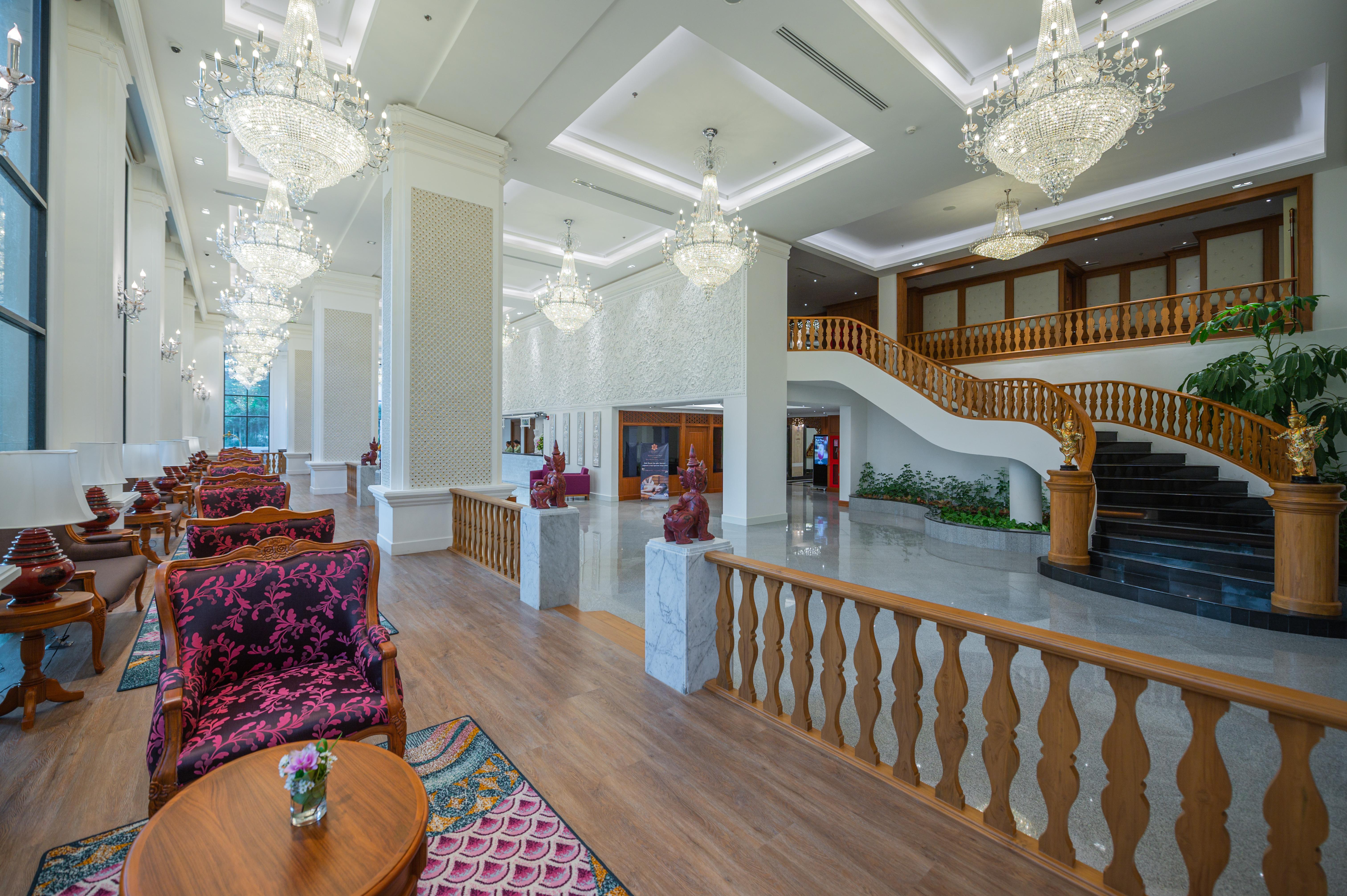 The Empress Premier Chiang Mai - Sha Extra Plus Zewnętrze zdjęcie Lobby