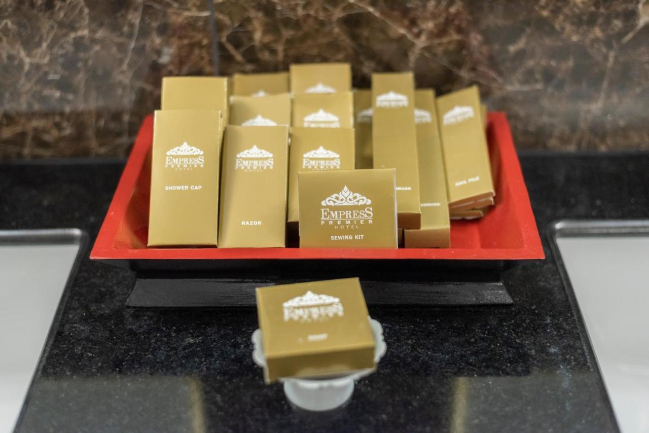 The Empress Premier Chiang Mai - Sha Extra Plus Zewnętrze zdjęcie Emirates First Class in-flight amenities