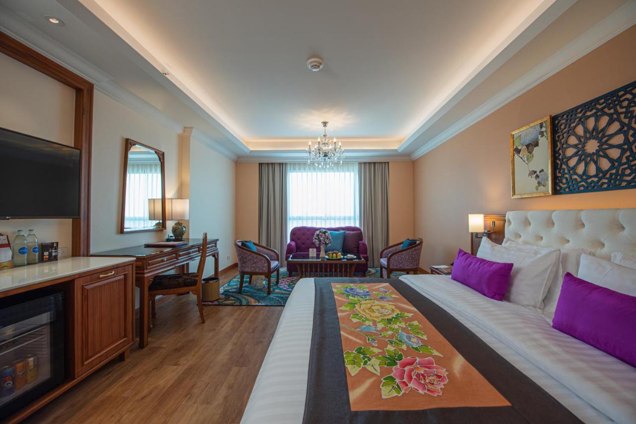 The Empress Premier Chiang Mai - Sha Extra Plus Zewnętrze zdjęcie Deluxe Suite